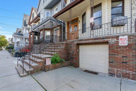 21 Cooper Place Weehawken NJ 07086