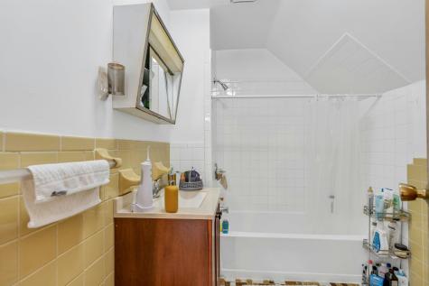 21 Cooper Place Weehawken NJ 07086