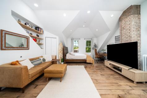 54 Highwood Terrace Weehawken NJ 07086