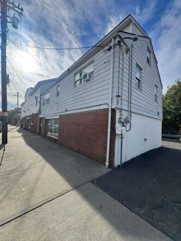 85 Berkshire Avenue Paterson NJ 07502