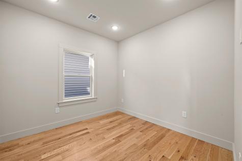 279 Pearsall Avenue Jersey City NJ 07305