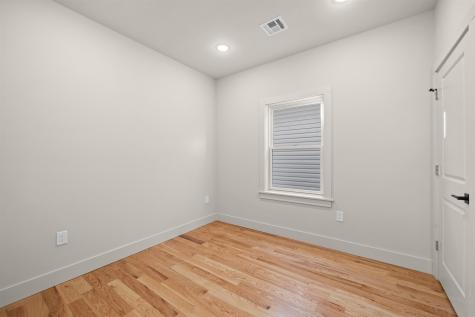 279 Pearsall Avenue Jersey City NJ 07305