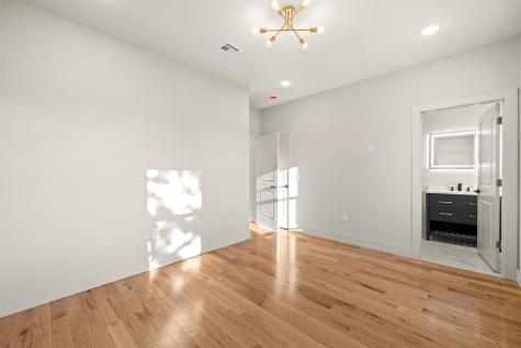 279 Pearsall Avenue Jersey City NJ 07305