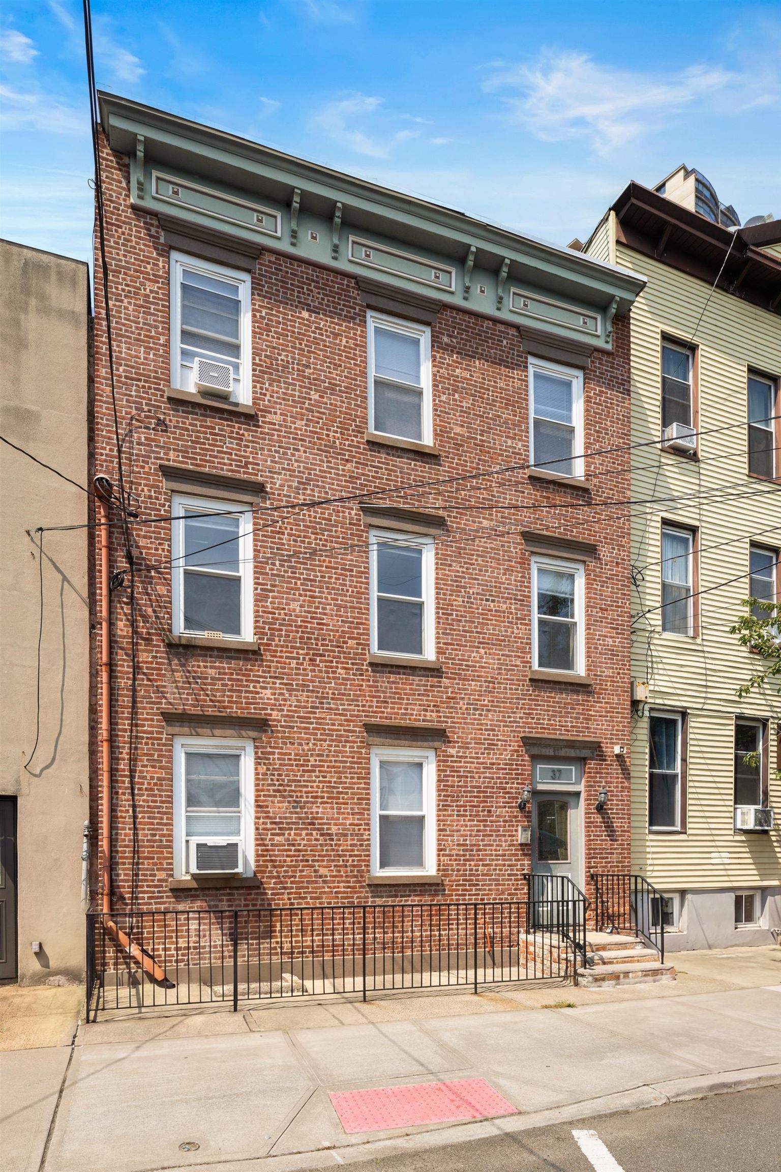 37 West 19th Street Weehawken NJ 07086