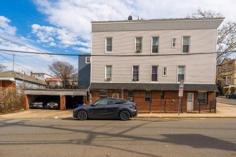 180 Thorne Street Jersey City NJ 07307