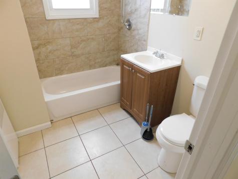 282 Renner Avenue Newark NJ 07112-3227