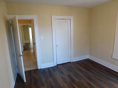 282 Renner Avenue Newark NJ 07112-3227