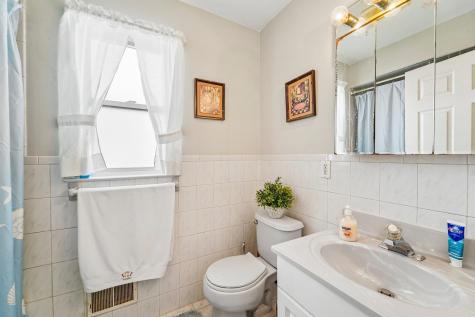 7108 Durham Avenue North Bergen NJ 07047