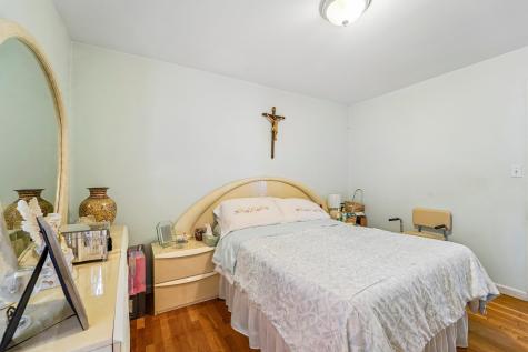 7108 Durham Avenue North Bergen NJ 07047