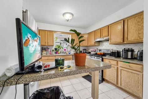 7108 Durham Avenue North Bergen NJ 07047