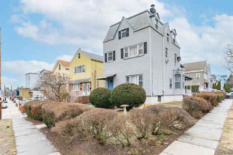 742 Avenue A Bayonne NJ 07002