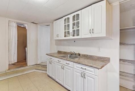 742 Avenue A Bayonne NJ 07002