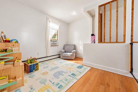 576 32nd Street Union City NJ 07087