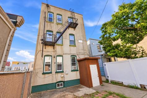 576 32nd Street Union City NJ 07087