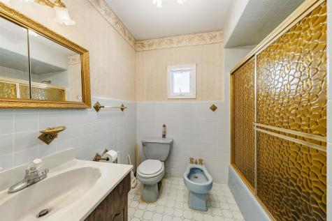 4708 Hudson Avenue Union City NJ 07087
