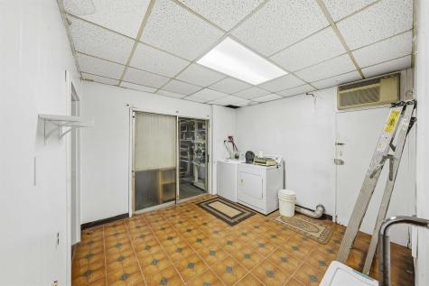 4708 Hudson Avenue Union City NJ 07087