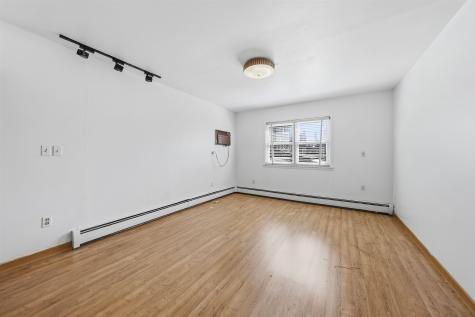 4708 Hudson Avenue Union City NJ 07087