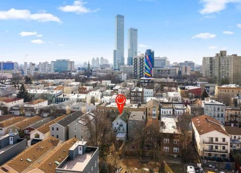 172 Beacon Avenue Jersey City NJ 07306
