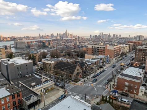 201 16th Street Union City NJ 07087