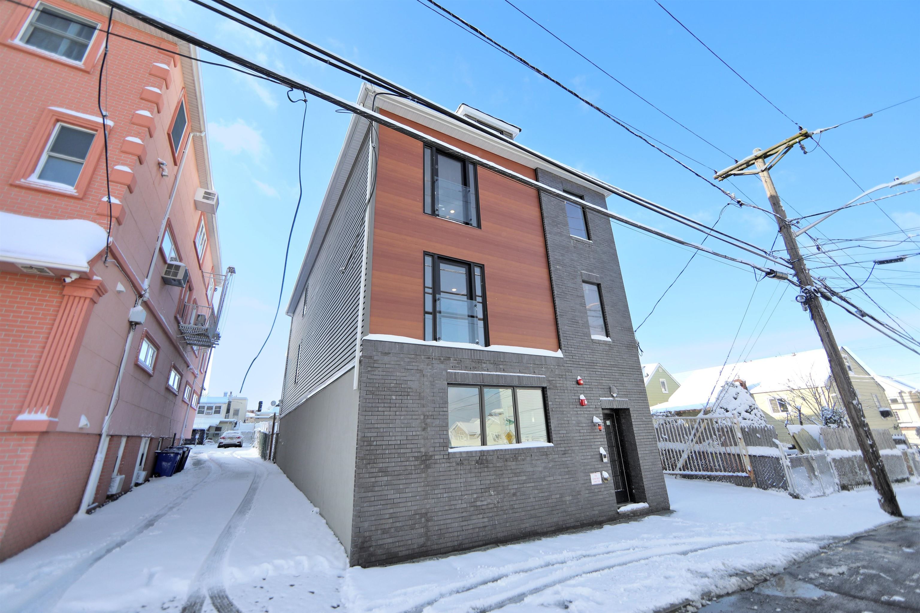 1321 73rd Street North Bergen NJ 07047