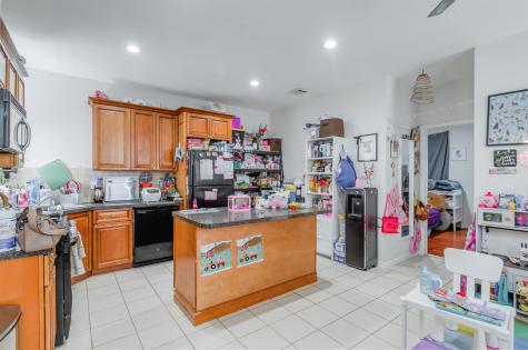 1053 Avenue C Bayonne NJ 07002