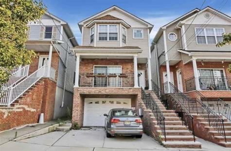 176 West 54th Street Bayonne NJ 07002