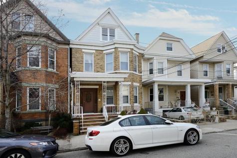 51 Bonn Place Weehawken NJ 07086