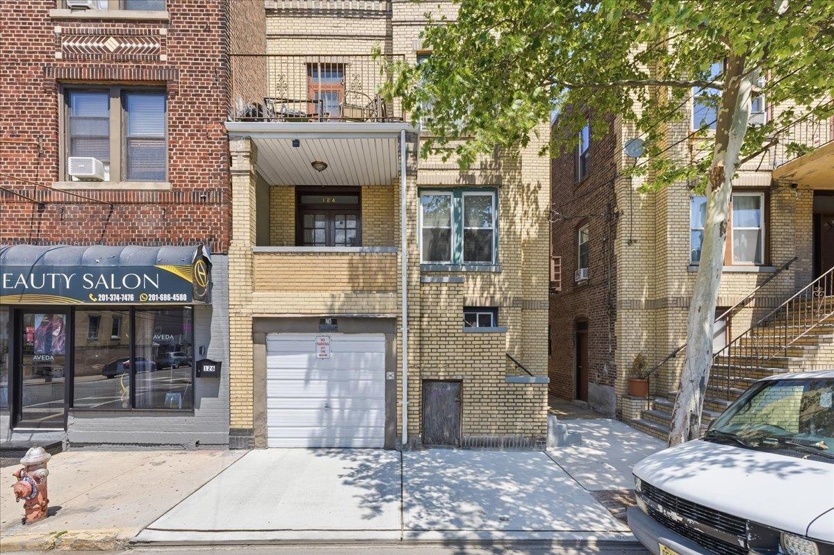 124 61st Street West New York NJ 07093