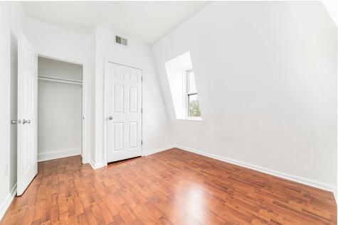 67 Poplar Street Jersey City NJ 07307