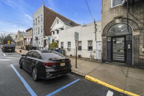 148 19th Street Union City NJ 07087