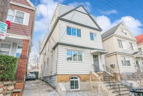 158 West 8th Street Bayonne NJ 07002
