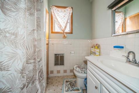 158 West 8th Street Bayonne NJ 07002