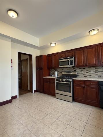49 East 33rd Street Bayonne NJ 07002