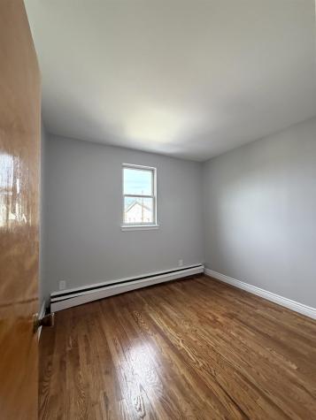 49 East 33rd Street Bayonne NJ 07002