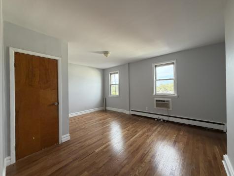 49 East 33rd Street Bayonne NJ 07002