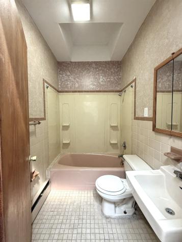 49 East 33rd Street Bayonne NJ 07002