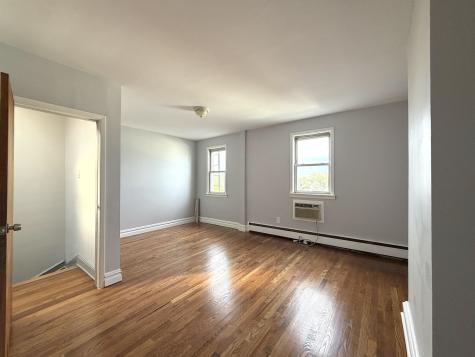 49 East 33rd Street Bayonne NJ 07002