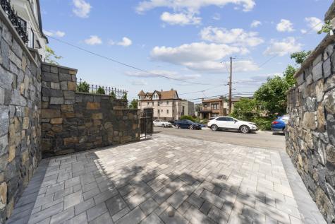 711-715 Boulevard Weehawken NJ 07086
