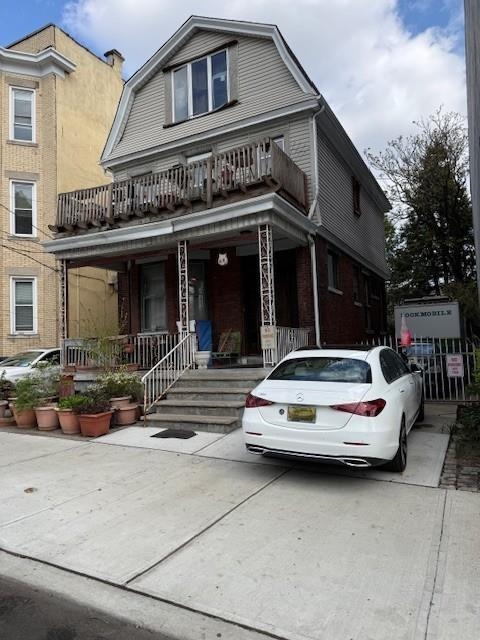 212 52nd Street West New York NJ 07093