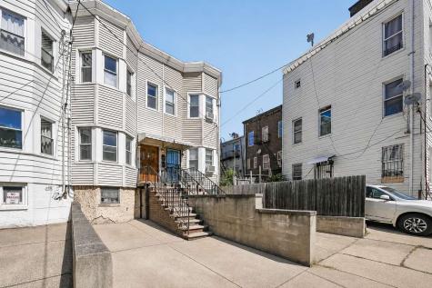 77 Baldwin Avenue Jersey City NJ 07306