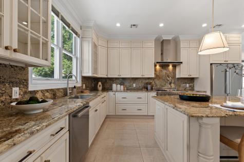71 King Avenue Weehawken NJ 07086