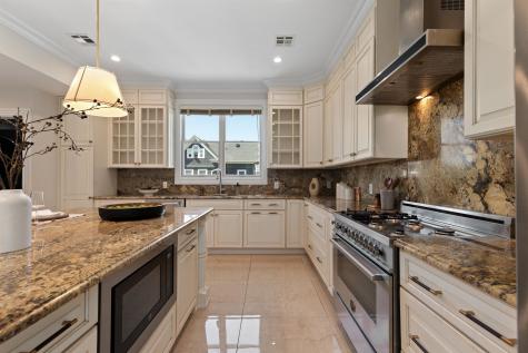 71 King Avenue Weehawken NJ 07086