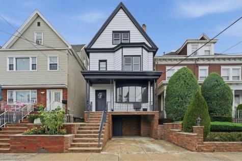 281 Avenue C Bayonne NJ 07002