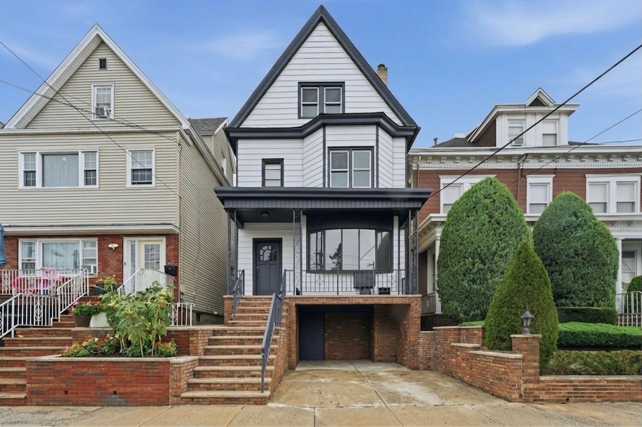 281 Avenue C Bayonne NJ 07002