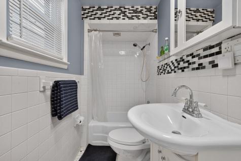 22 West 7th Street Bayonne NJ 07002