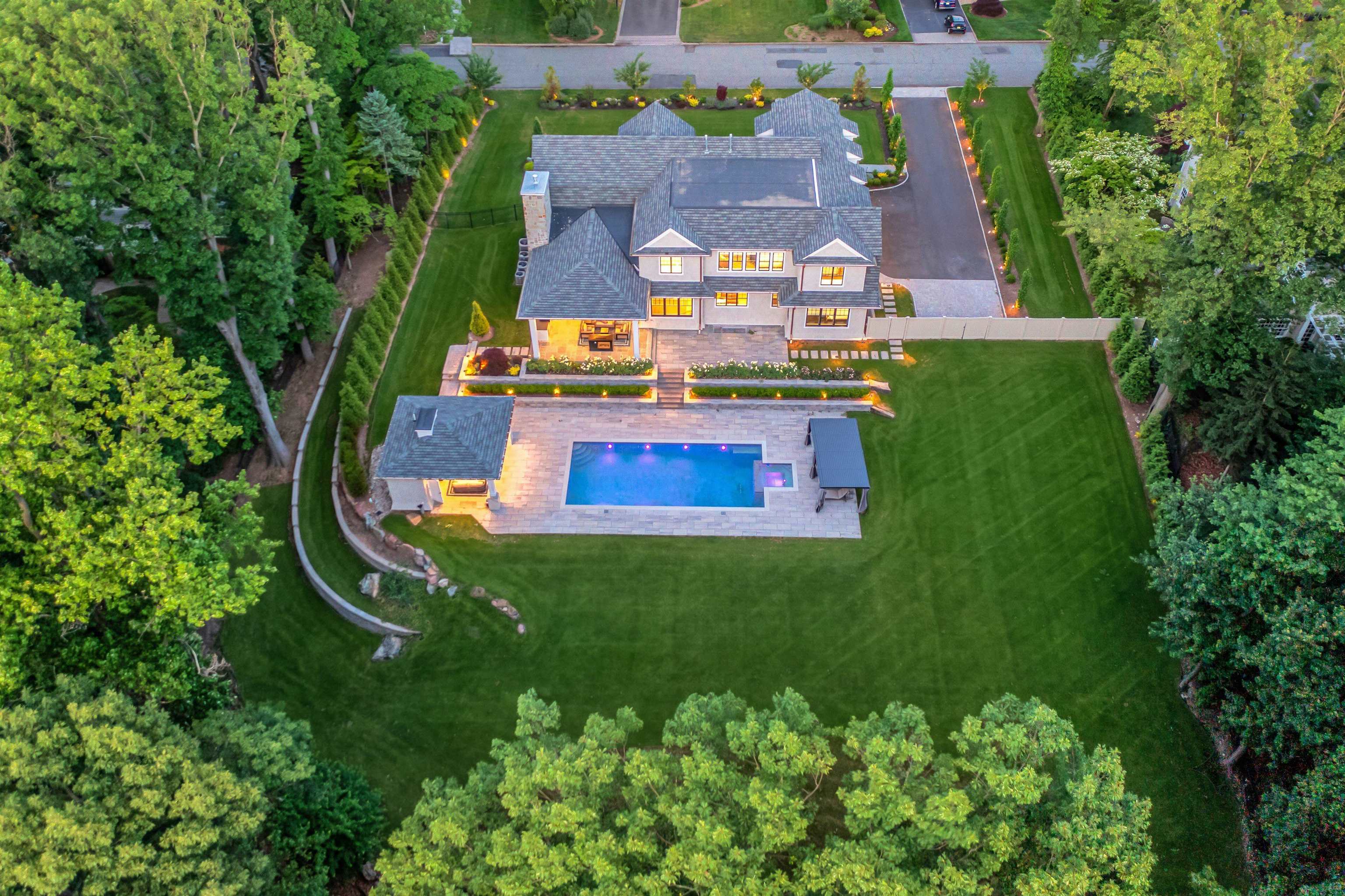 396 Knollwood Drive Ridgewood NJ 07450