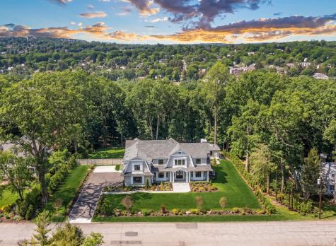 396 Knollwood Drive Ridgewood NJ 07450