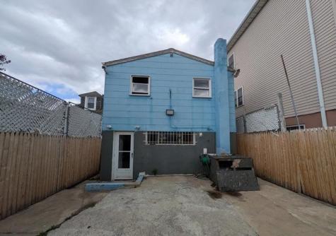 1437 Gehr Place North Bergen NJ 07047-2513