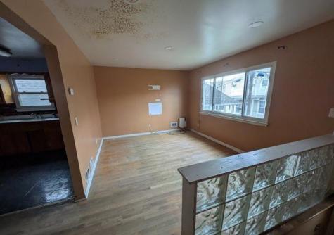 1437 Gehr Place North Bergen NJ 07047-2513