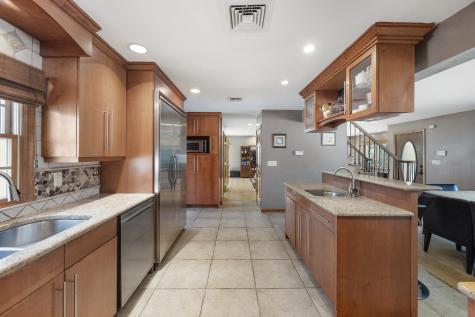 262 Grace Avenue Secaucus NJ 07094